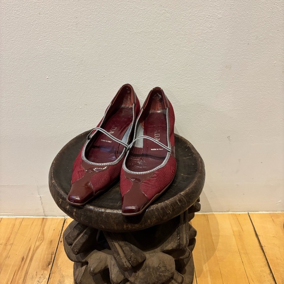 Prada Linea Rossa Shoes - Prada Linea Rossa shoes Bordeau and light blue.